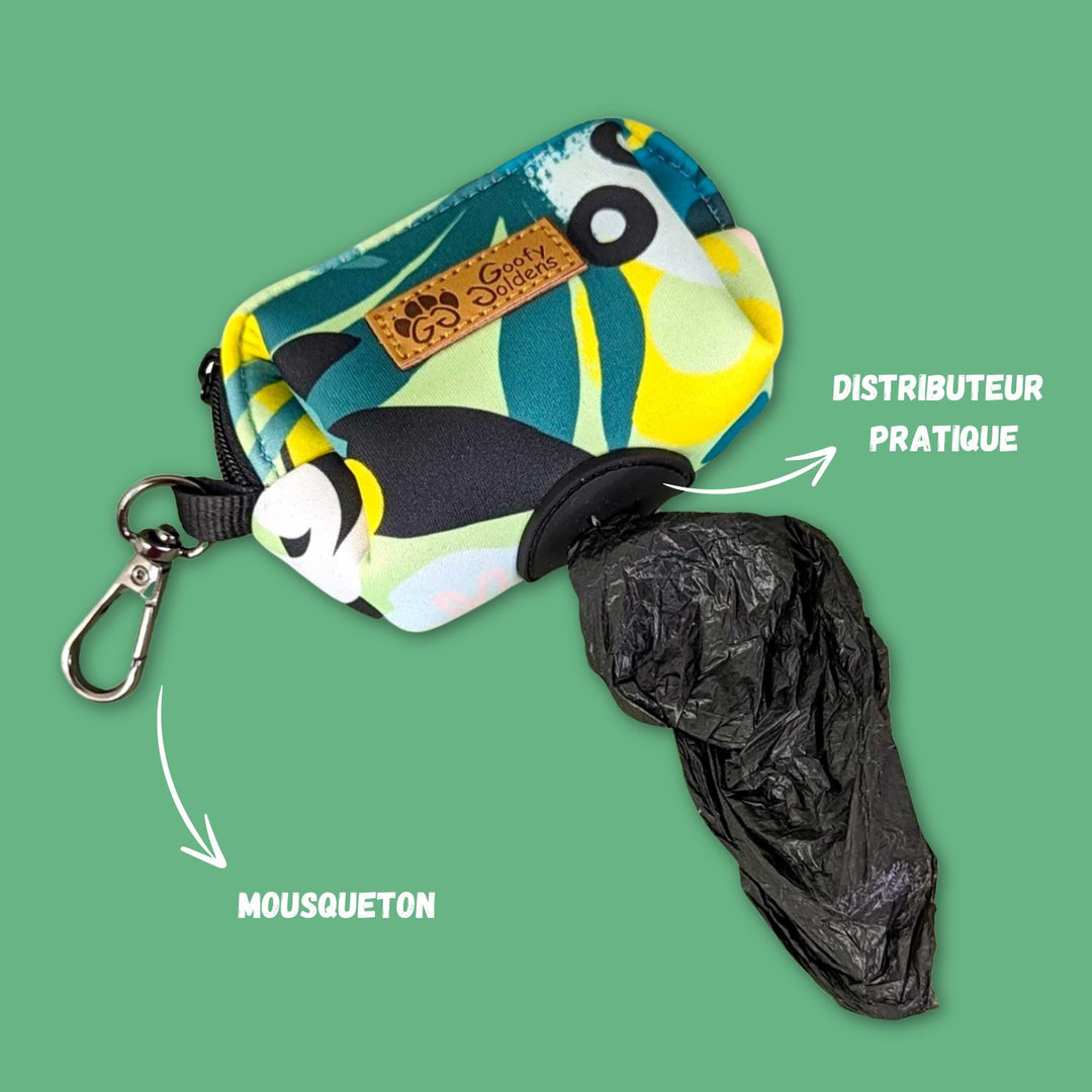 Distributeur sacs à crottes ou friandises de la collection Récif. Zoom sur le trou en caoutchouc où sort un petit sac.