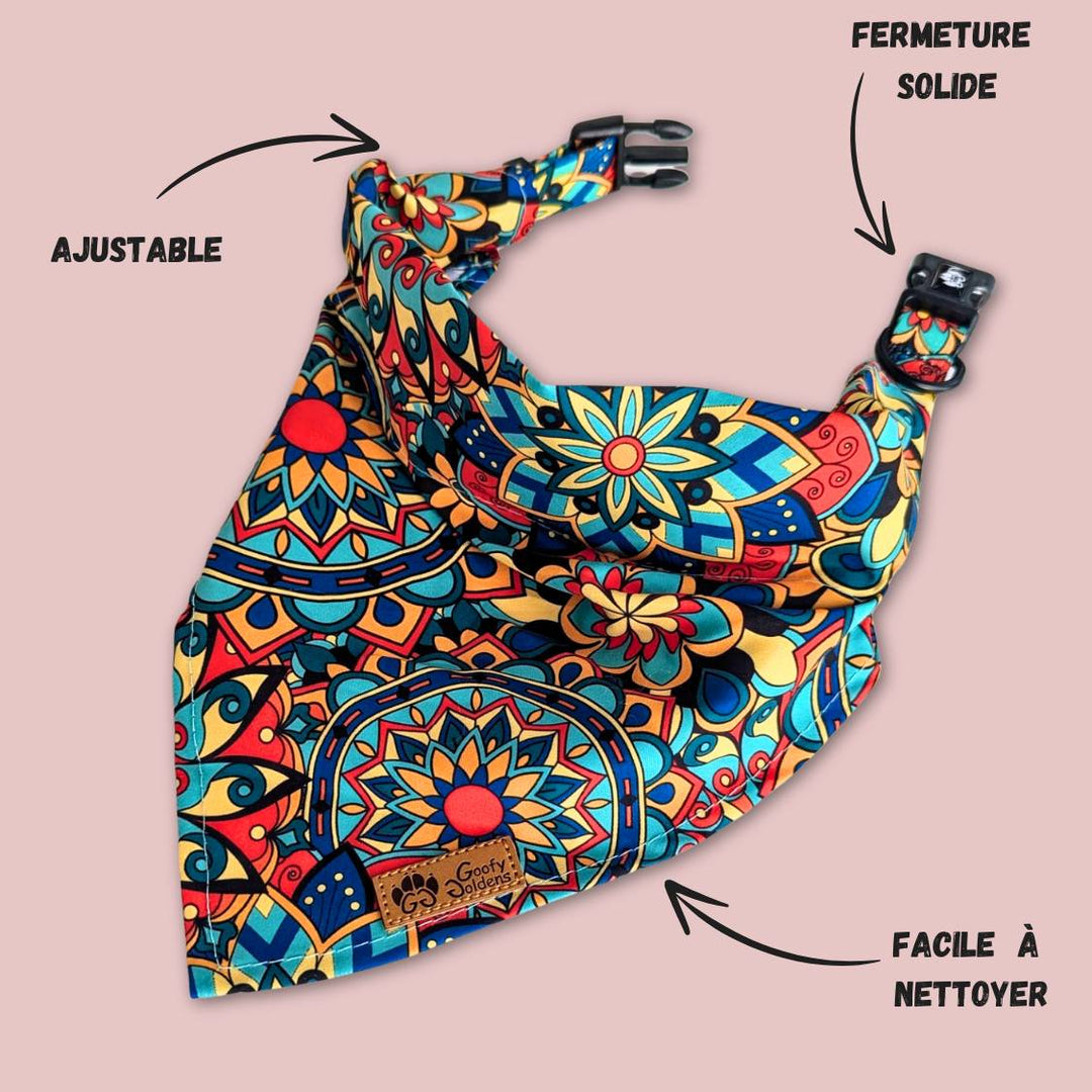 Caractéristiques du collier bandana pour chien de la collection Mandala. C'est un produit ajustable, avec fermeture solide et facile à nettoyer