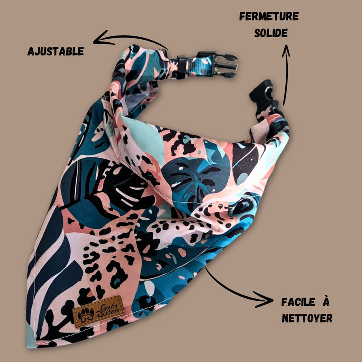 Caractéristiques du collier bandana pour chien de la collection Savane. C'est un produit ajustable, avec fermeture solide et facile à nettoyer