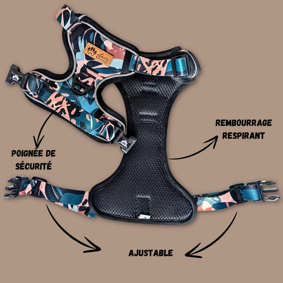 Un harnais anti-traction Goofy Goldens aux motifs léopard et feuillage ,  présenté à plat et ouvert afin de distinguer le double rembourrage et les boucles d'ouverture.
