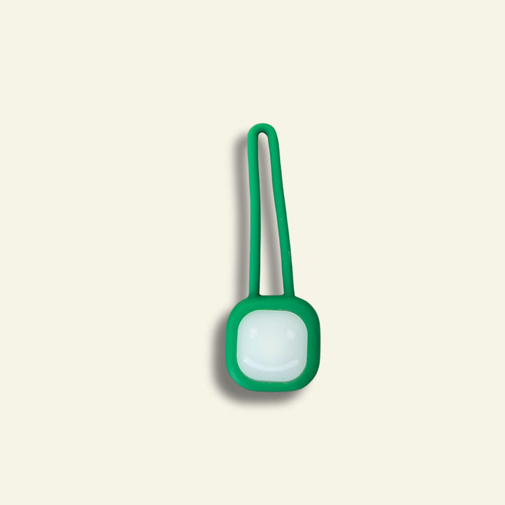 Light-up dog pendant